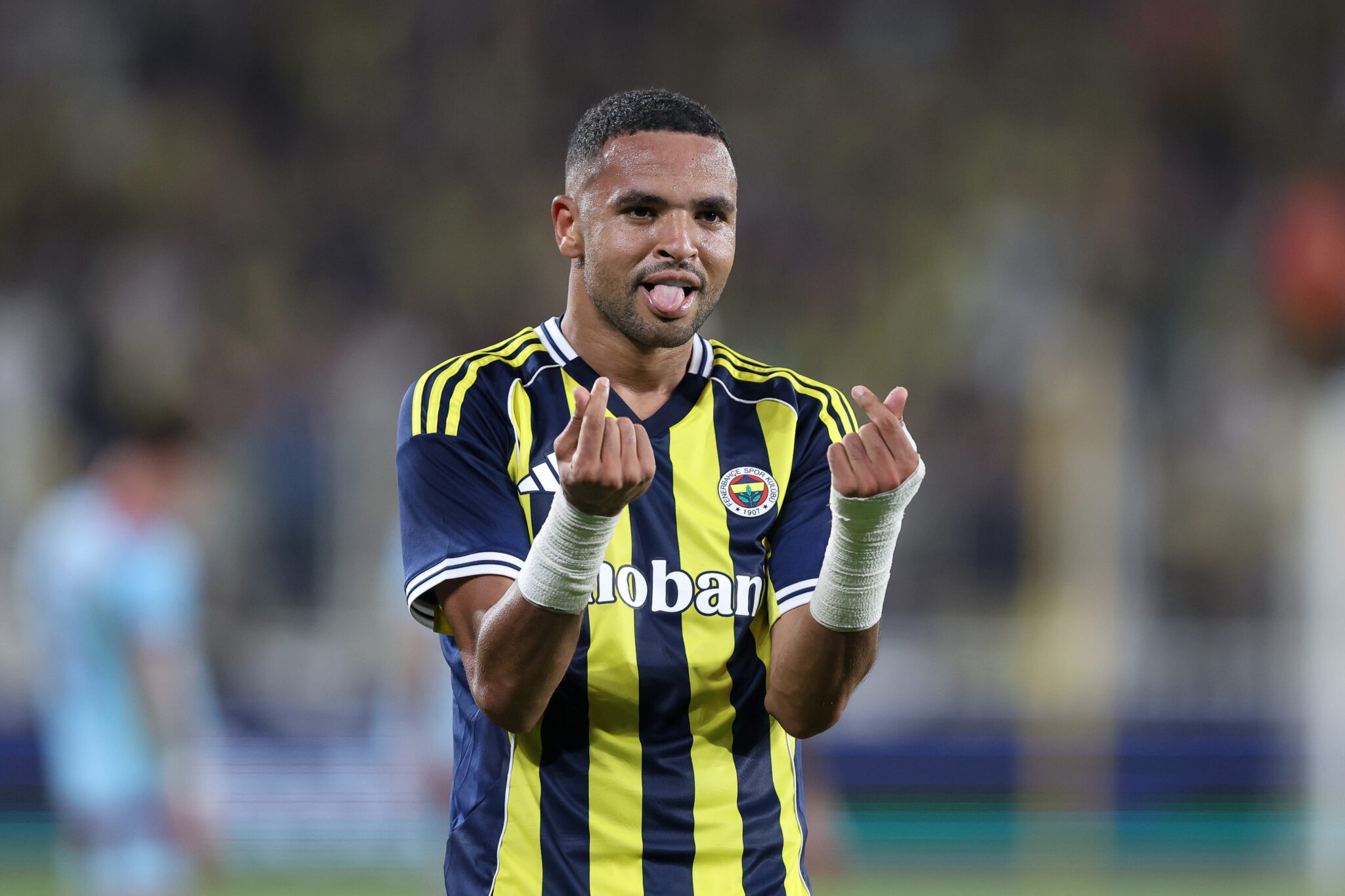Everton have submitted an official offer to Fenerbahçe for forward Youssef En-Nesyri.