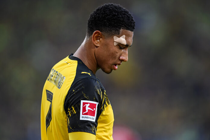 Jobe Bellingham of Dortmund runs with the ball during the Bundesliga match between Borussia Dortmund and 1. FC Union Berlin at Signal Iduna Park on August 31, 2025 in Dortmund, Germany.