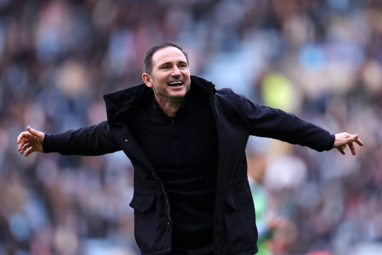 Crystal Palace consider ex-Chelsea boss as Glasner replacement