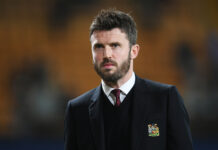 Man Utd boss Michael Carrick reacts to Paul Scholes diatribe Michael Carrick, Interim head coach of Man Utd looks on as he inspects the pitch prior to the UEFA Champions League group F match between Villarreal CF and Manchester United at Estadio de la Ceramica on November 23, 2021 in Villarreal, Spain.