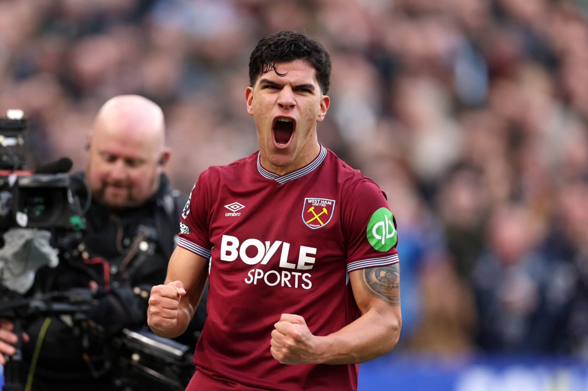 Premier League Awards: Fantastic Fernandes, Dorgie Best!