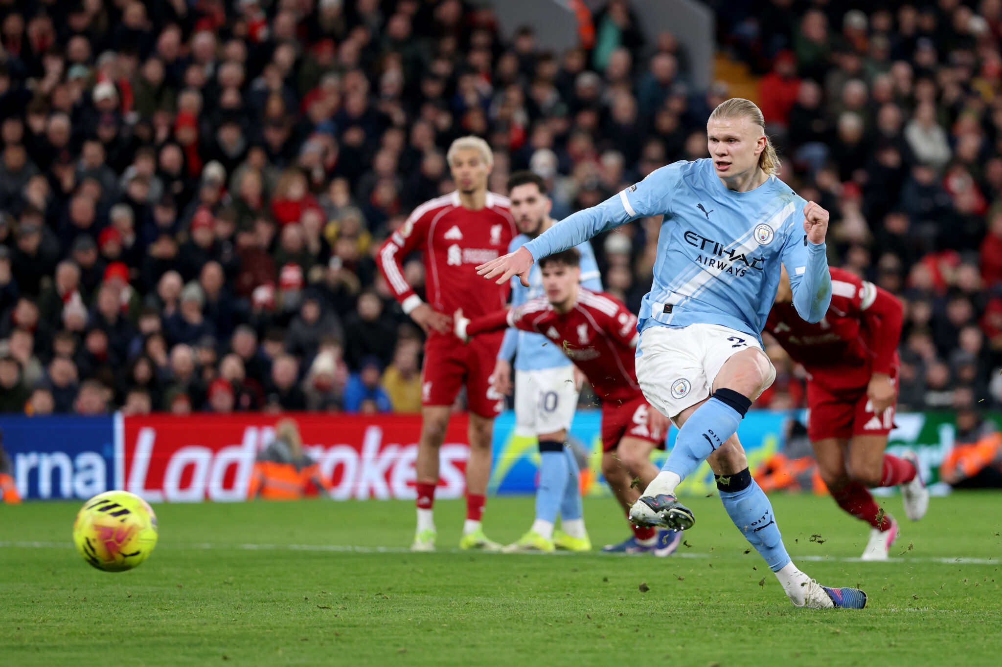 Gravenberch frustrated after 'difficult' Liverpool defeat to Man City.