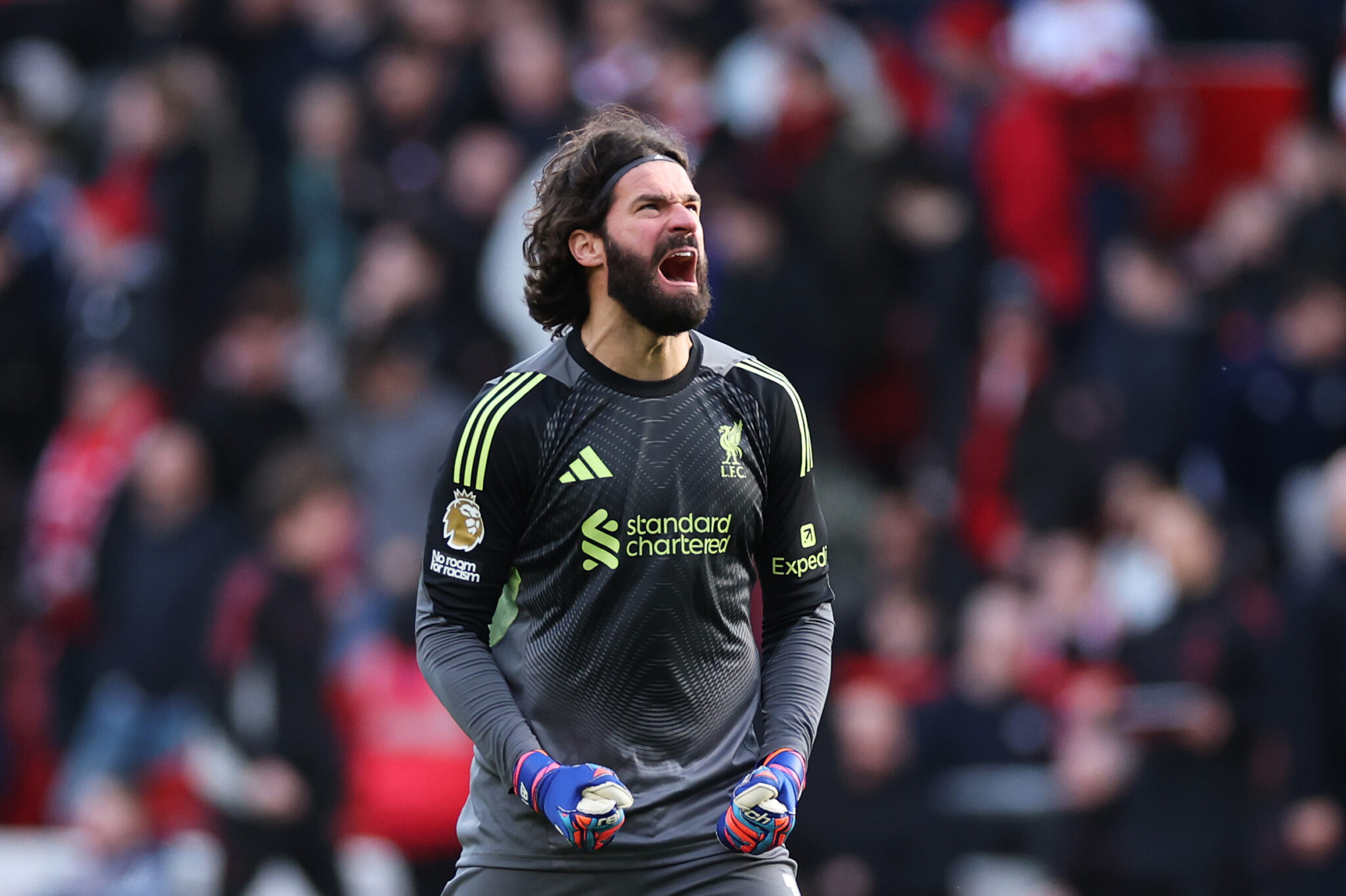 Slot hails 'outstanding' Alisson after Man City response