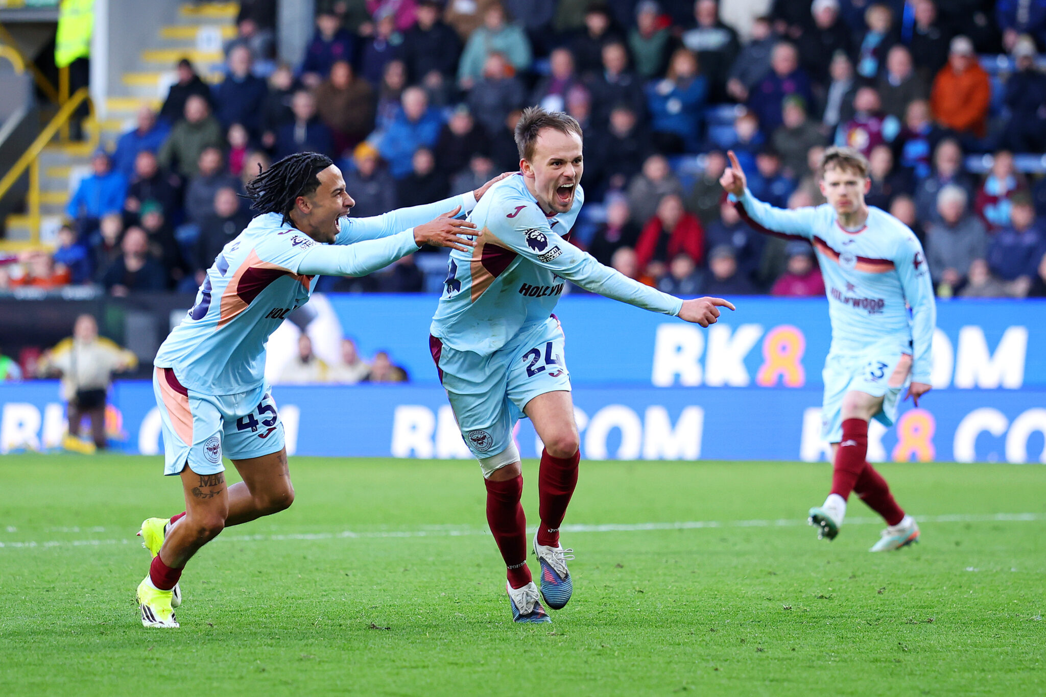 Premier League Team of the Week, featuring Mikkel Damsgaard