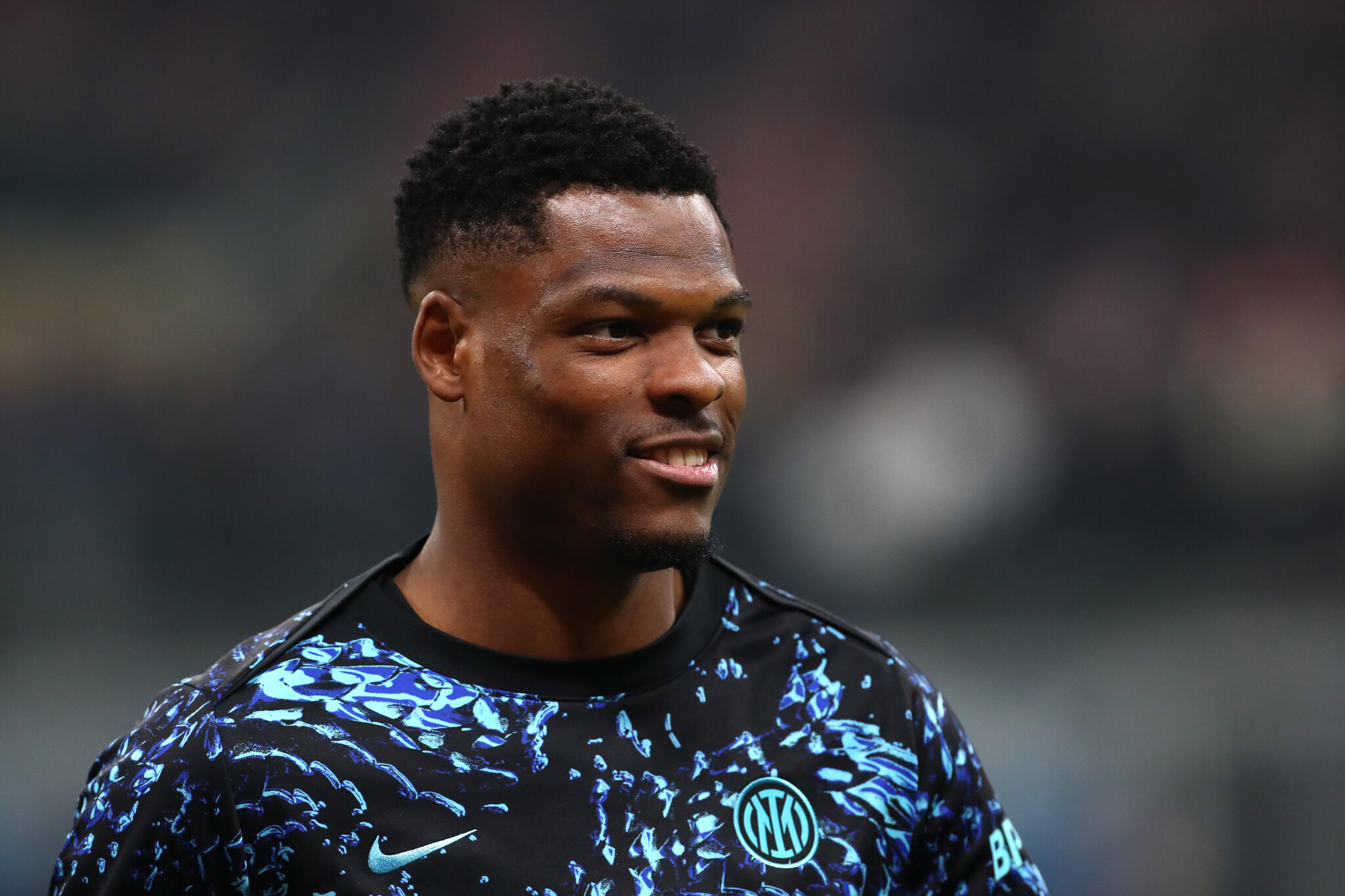 Inter Milan defender Dumfries offered to Premier League clubs