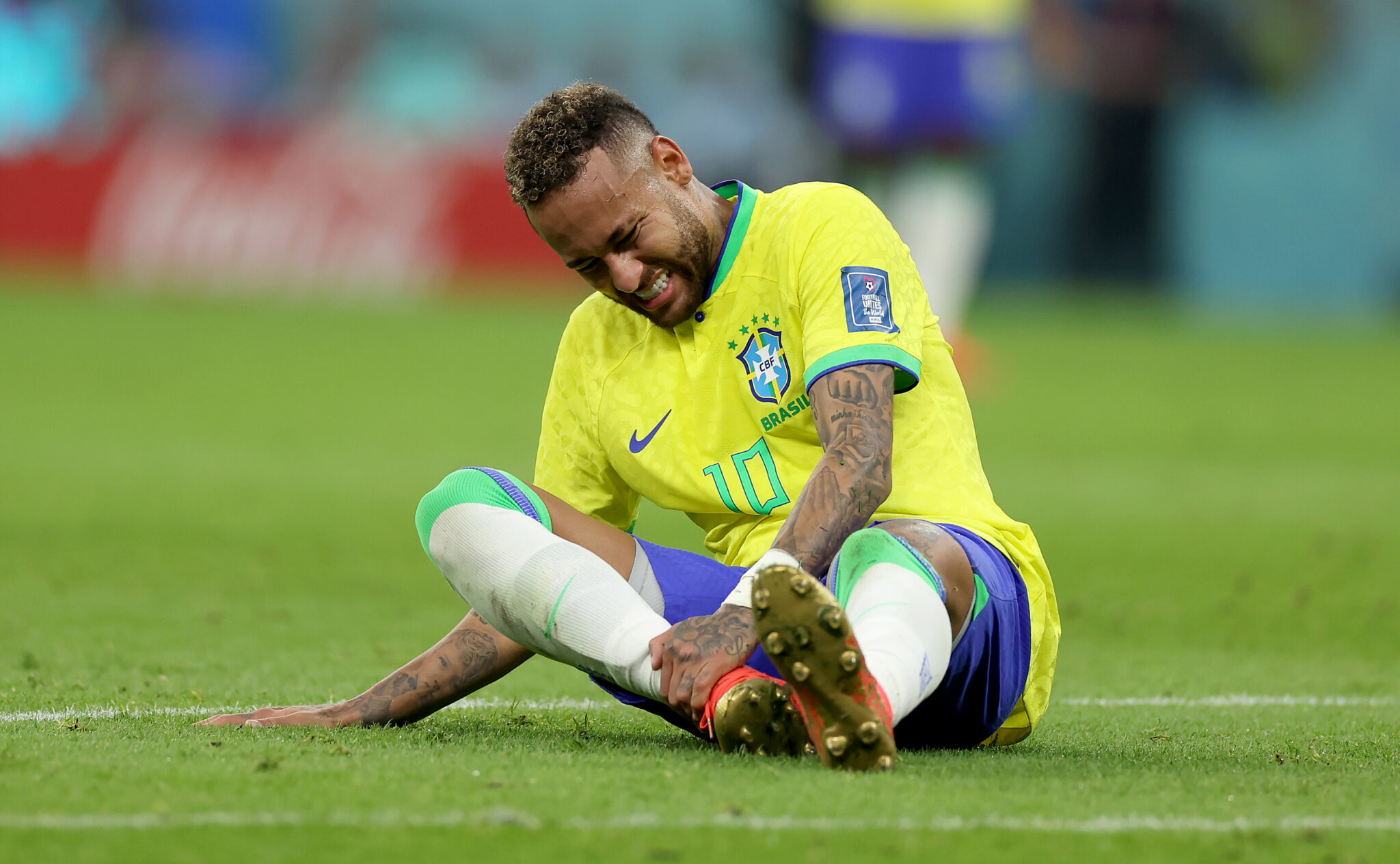 Neymar faces World Cup race against time after injury blow