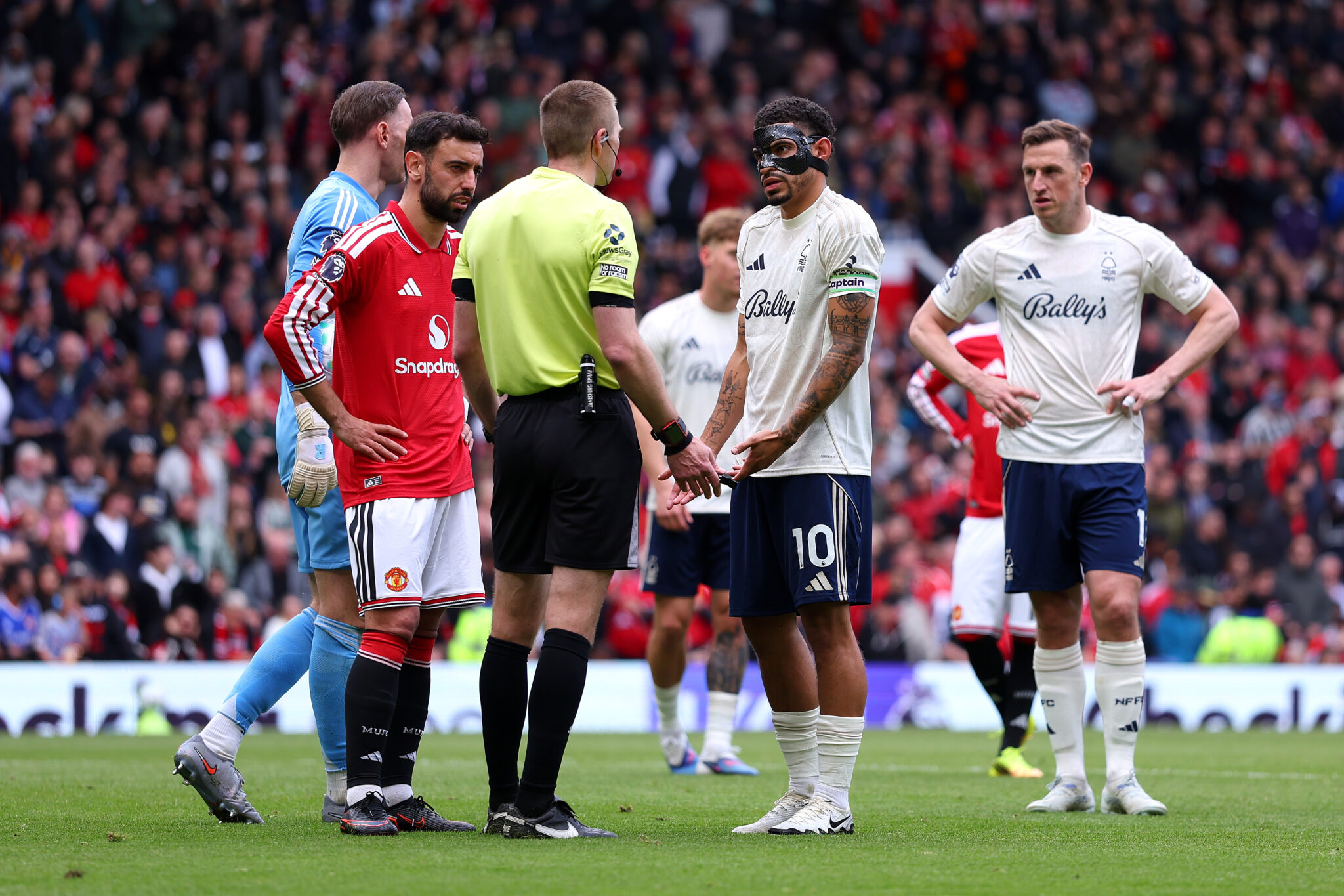 Forest boss wants clarity on handball after controversial Man United goal