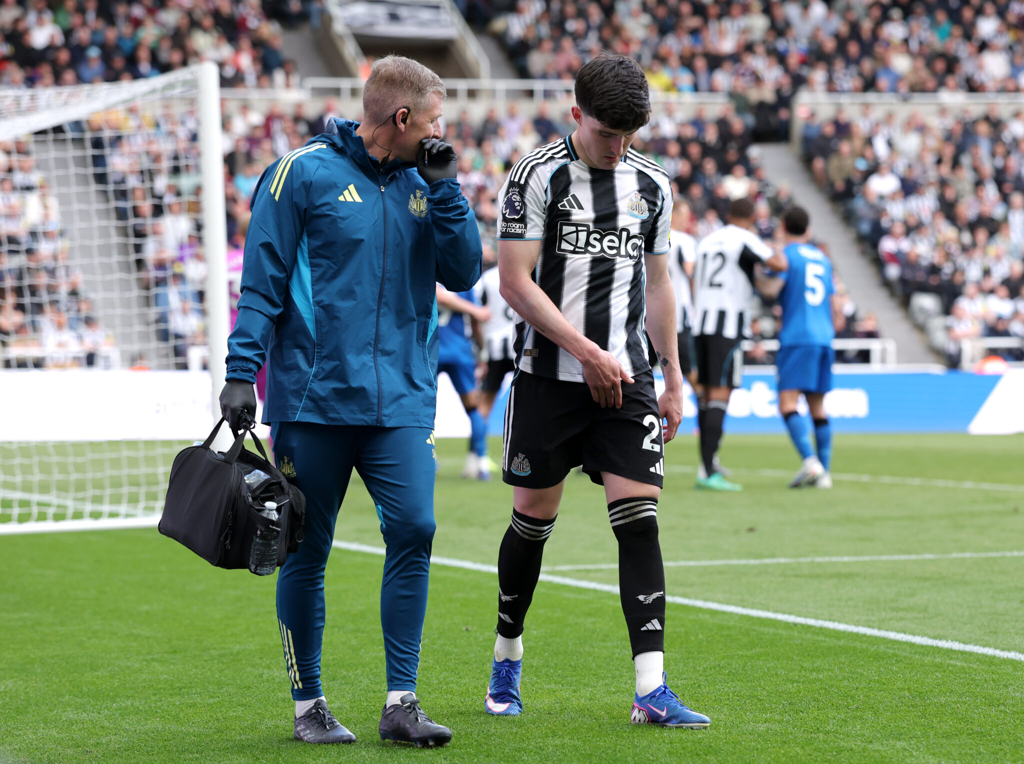 Newcastle injury news - Howe casts doubt on Livramento's World Cup hopes