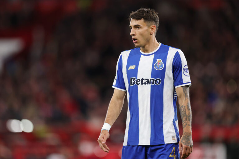 Porto have confirmed that the club have signed Jakub Kiwior on a permanent deal from Arsenal.