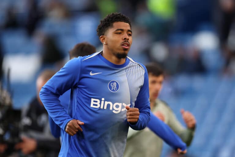 The representatives of Chelsea centre-back Wesley Fofana have offered the defender's services to Barcelona.