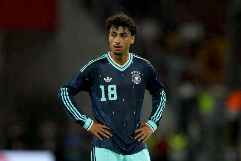 Bayern Munich are closing in on the signing of Nathaniel Brown from Eintracht Frankfurt.