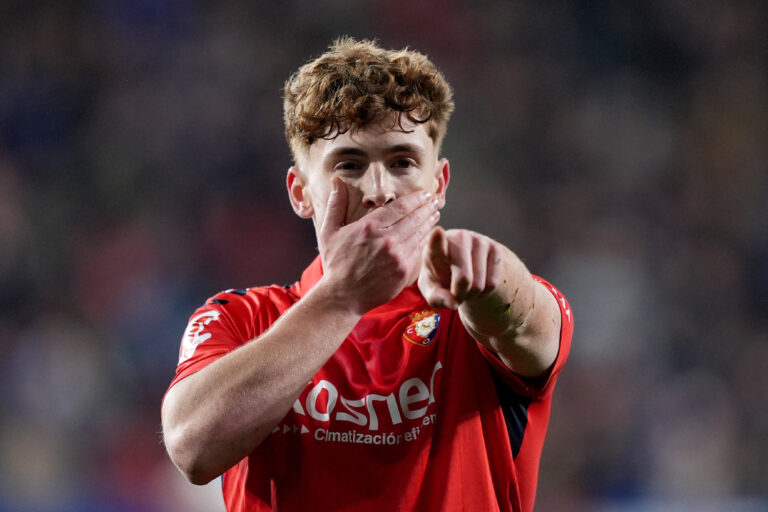 Liverpool hijack Newcastle's move for Victor Munoz