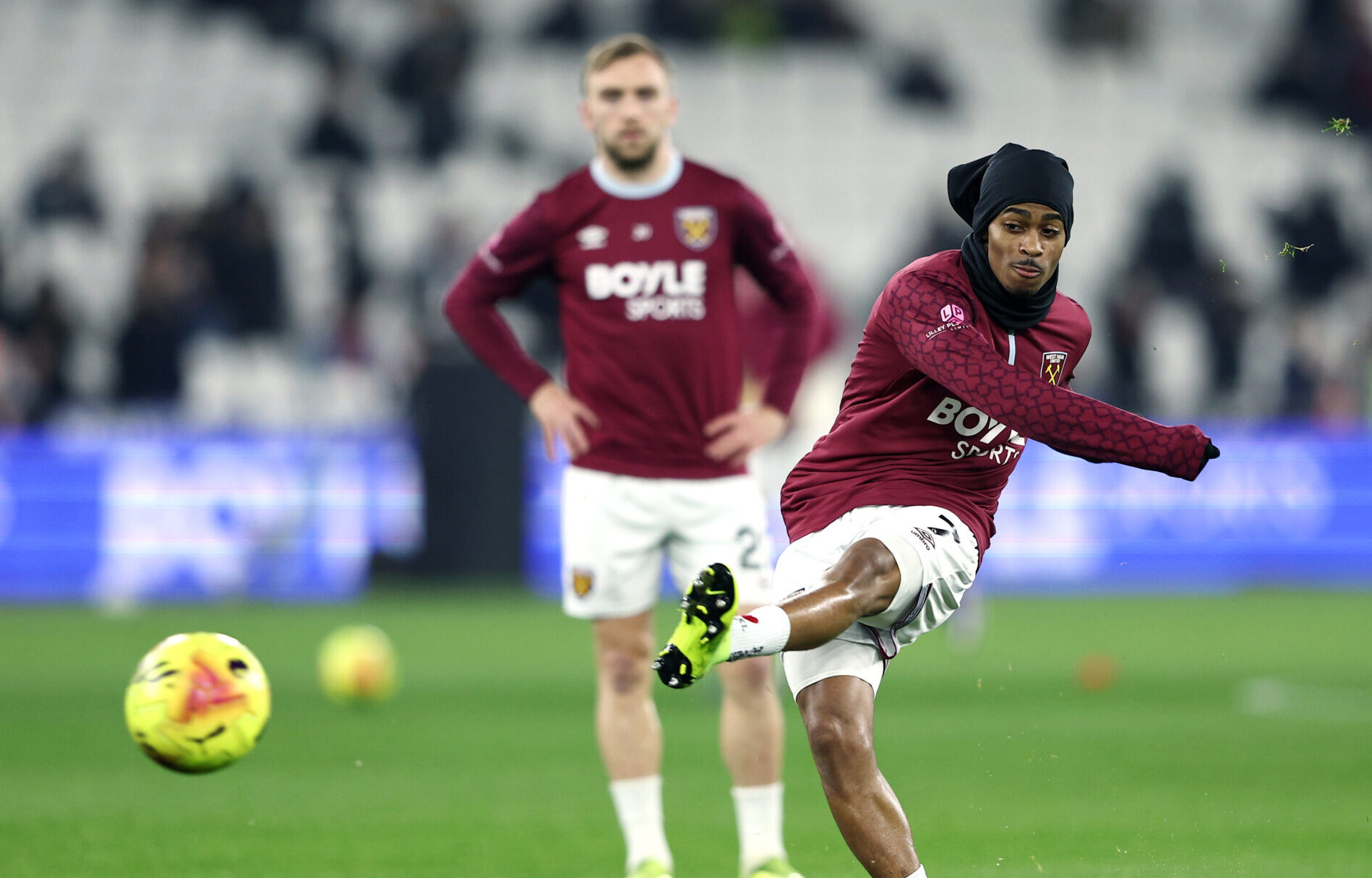 Crysencio Summerville of West Ham United warms up prior to the Premier League match between West Ham United and Man Utd at London Stadium on February 10, 2026 in London, England.