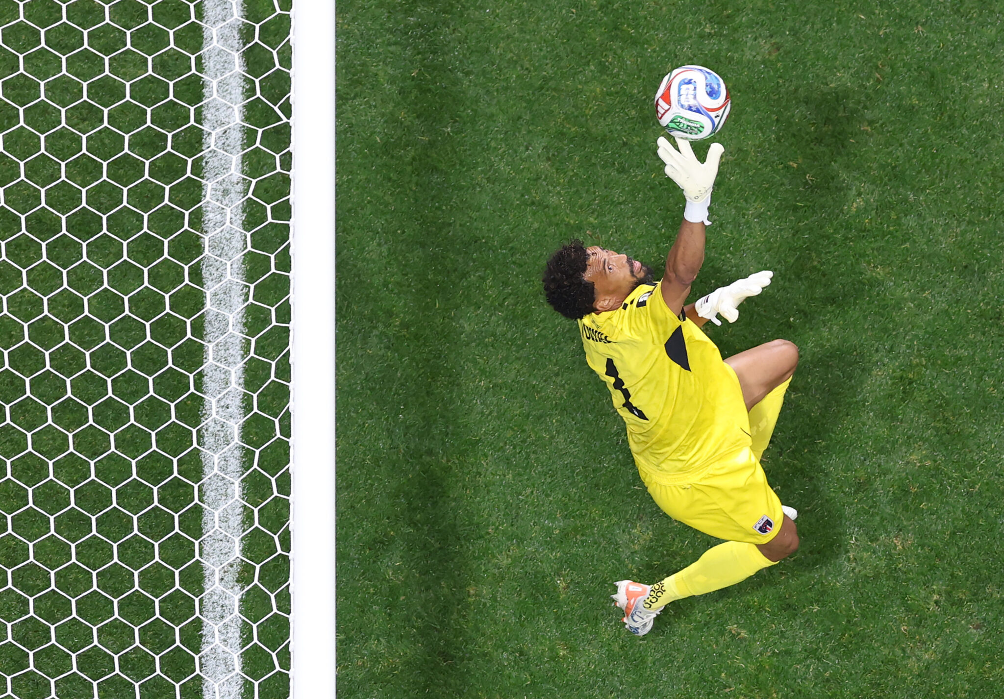 Spain v Cabo Verde: Group H - FIFA World Cup 2026 Vozinha #1 of Cape Verde makes a save during the FIFA World Cup 2026 Group H match between Spain and Cape Verde at Atlanta Stadium on June 15, 2026 in Atlanta, Georgia.