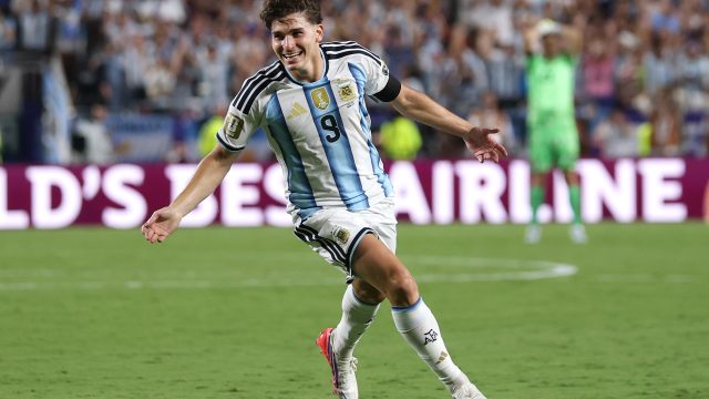 Alvarez stunner sends Argentina through to face England
