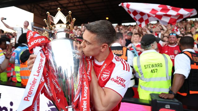 Trossard approves Besiktas move as Arsenal exit confirmed