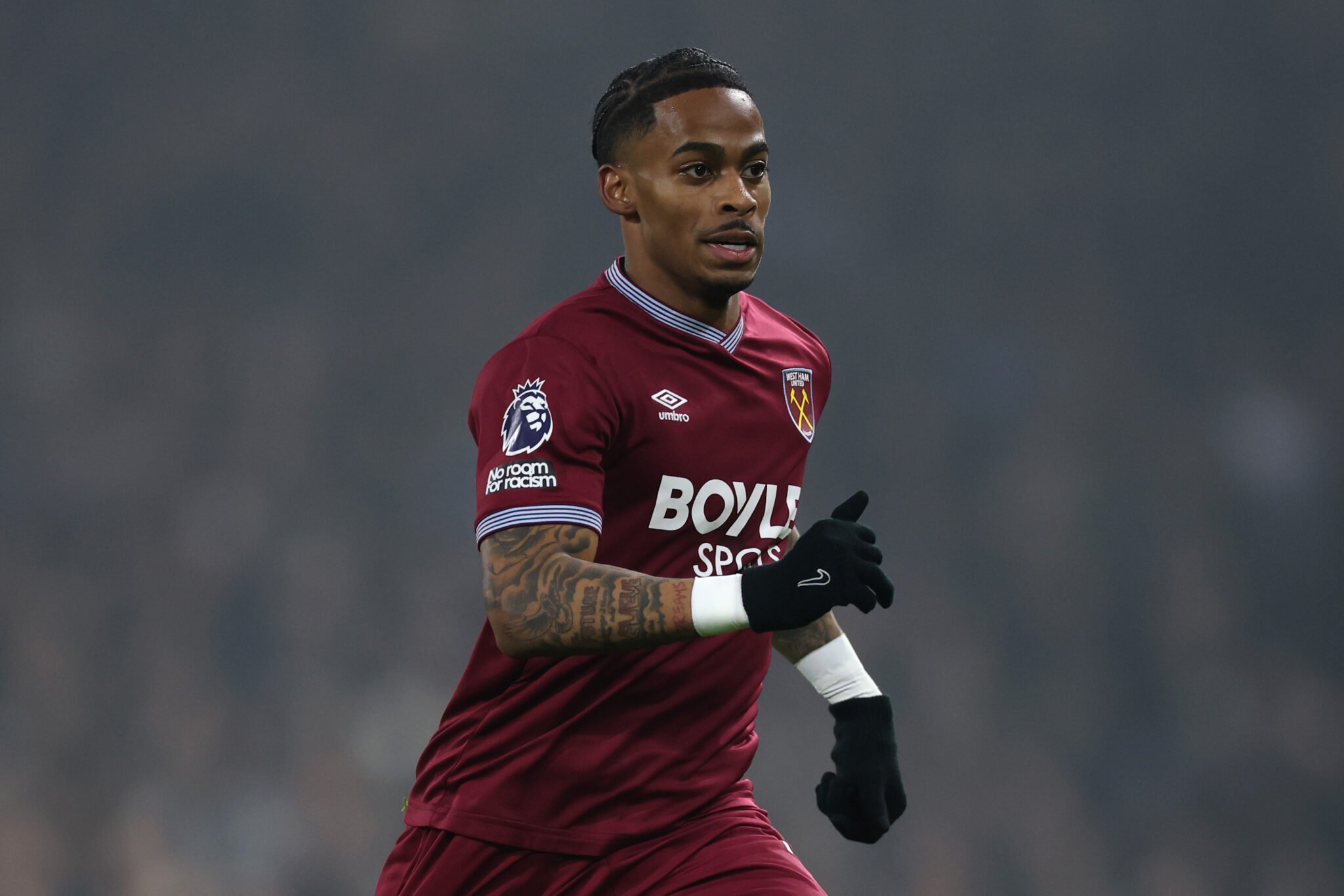 West Ham reject Roma bids for Summerville amid PL interest