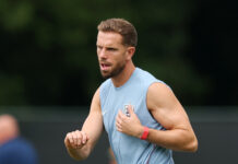 Henderson suffers ‘really bad’ wrist injury in England celebrations Henderson suffers 'really bad' wrist injury in England celebrations