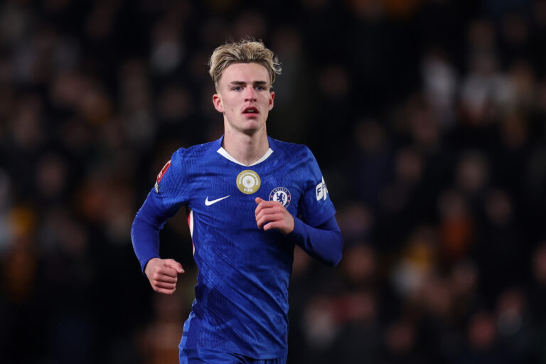 Chelsea teenager Derry set for season-long Sporting loan