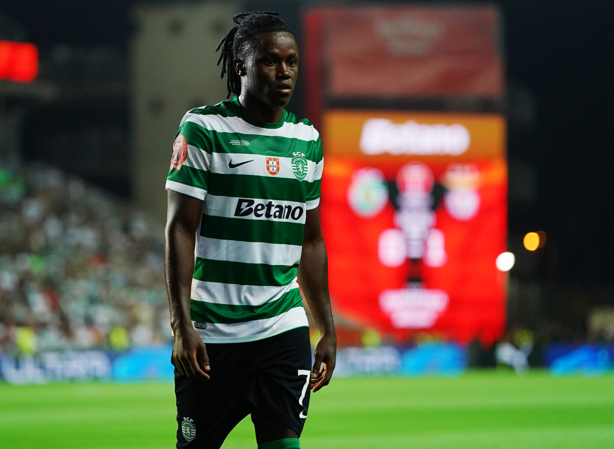 Chelsea complete £40m Quenda signing from Sporting