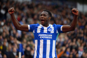 Welbeck urged to snub Chelsea and rejoin Man Utd