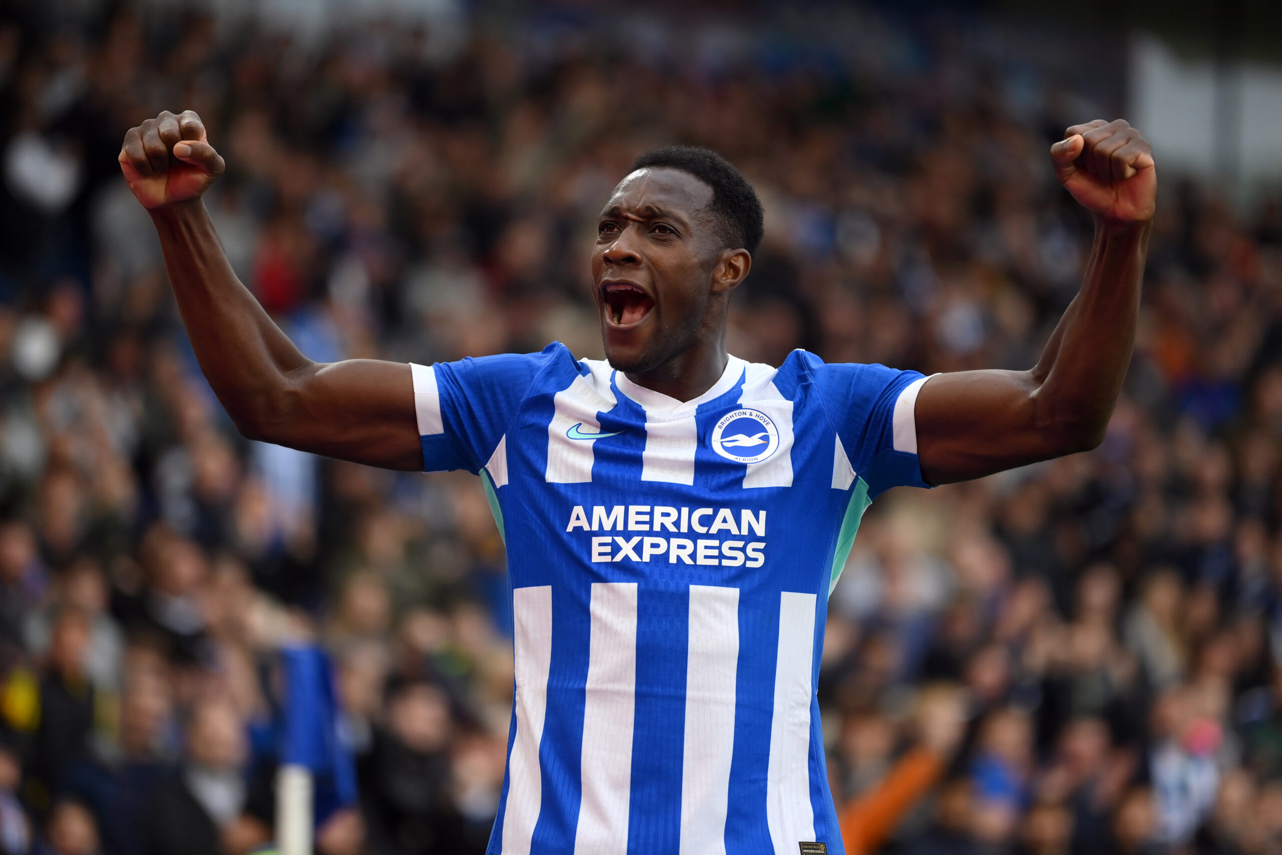 Welbeck urged to snub Chelsea and rejoin Man Utd