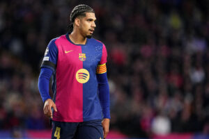 Liverpool set to sign Barcelona defender Araujo on loan