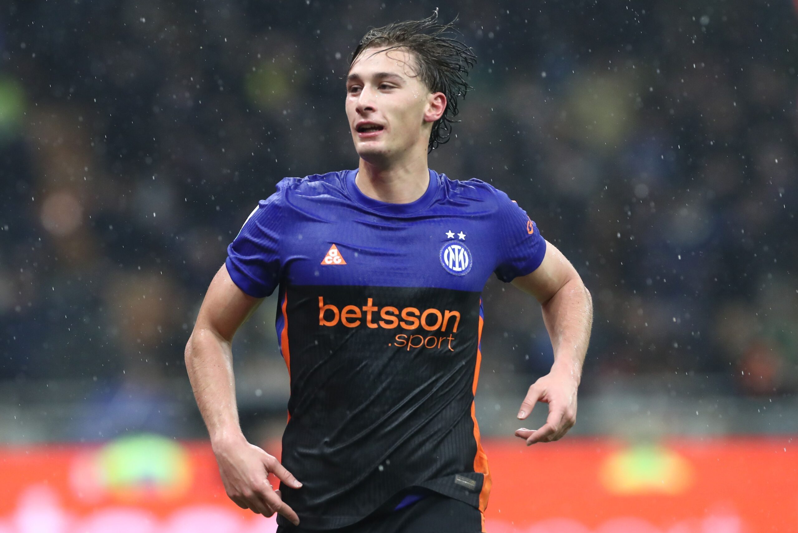 Arsenal join Man Utd in race for Inter striker Esposito