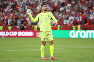 Chelsea considering move for Porto’s Diogo Costa