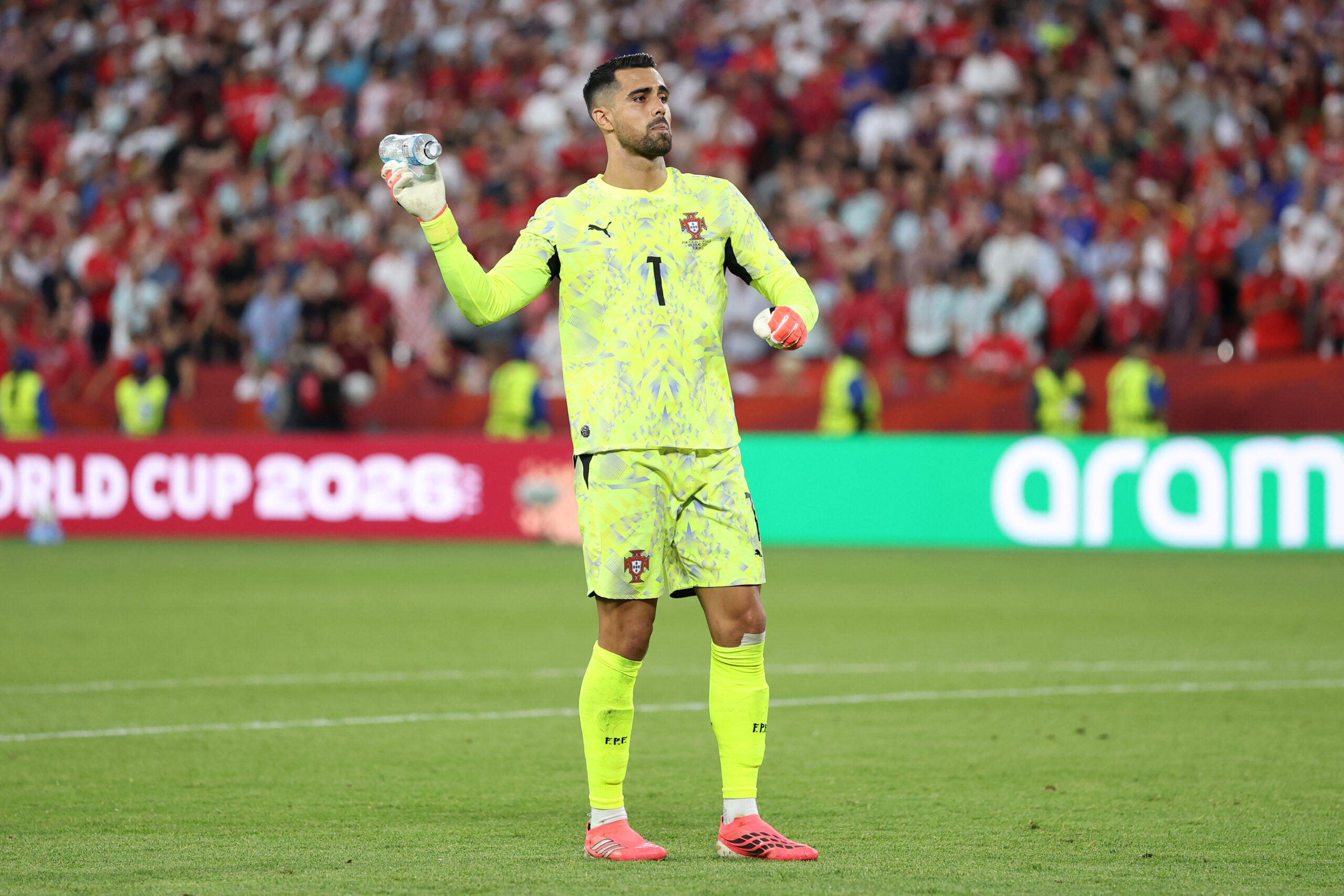 Chelsea considering move for Porto’s Diogo Costa