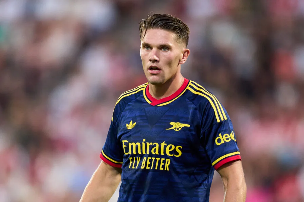 Viktor Gyokeres in the Arsenal away kit for the 2026/27 Premier League season.
