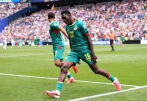 Man United weigh up late move for Crystal Palace winger