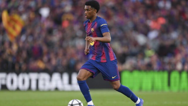 Barcelona boss insists he has not told Man United target Balde to leave