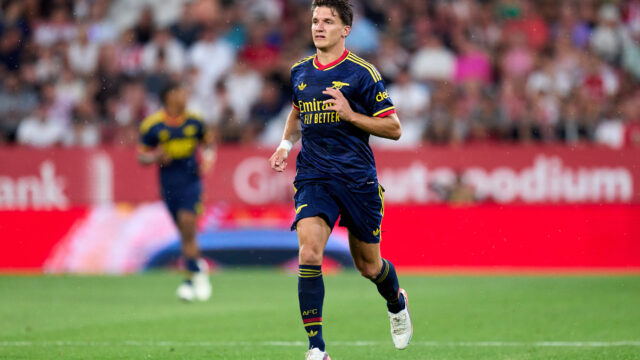 Arsenal signing Tzolis earns new nickname after winning fitness test