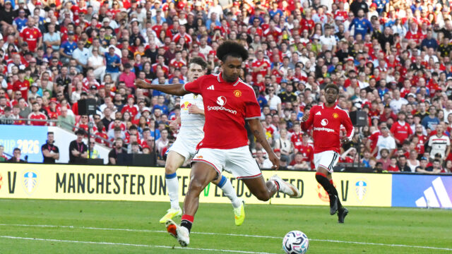 Manchester United forward Zirkzee linked with Serie A return
