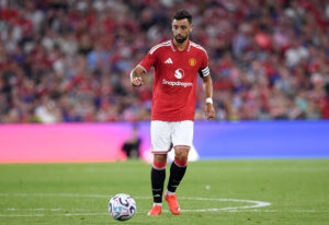 Manchester United ready to reject all Fernandes bids