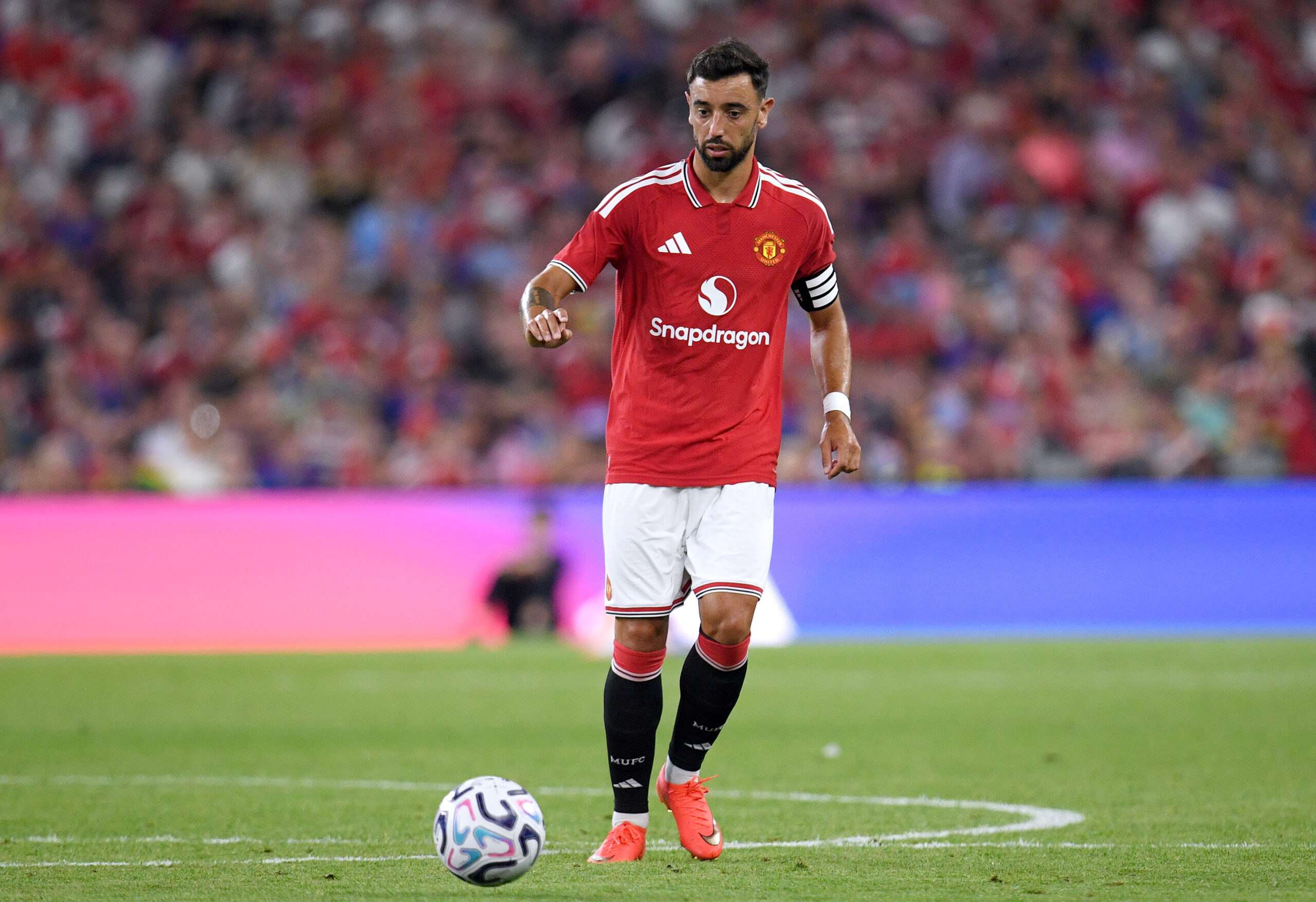Manchester United ready to reject all Fernandes bids