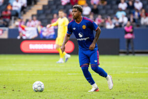 Carrick impressed by Andrey Santos adaptation at Manchester United