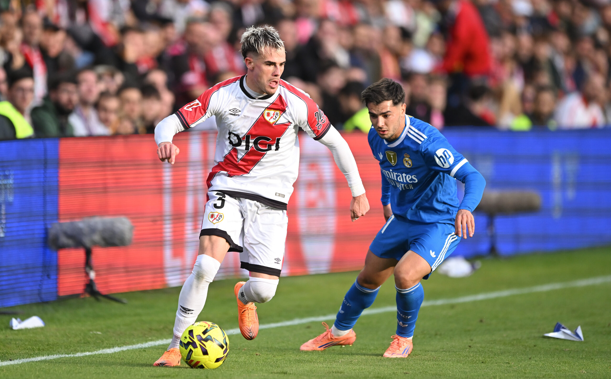 Chavarria heading to Chelsea as Blues land Cucurella successor