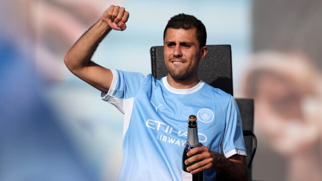 Rodri price tag revealed as Barcelona transfer bid rejected by Man City