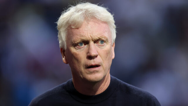 Everton boss Moyes rubbishes Chelsea transfer rumour