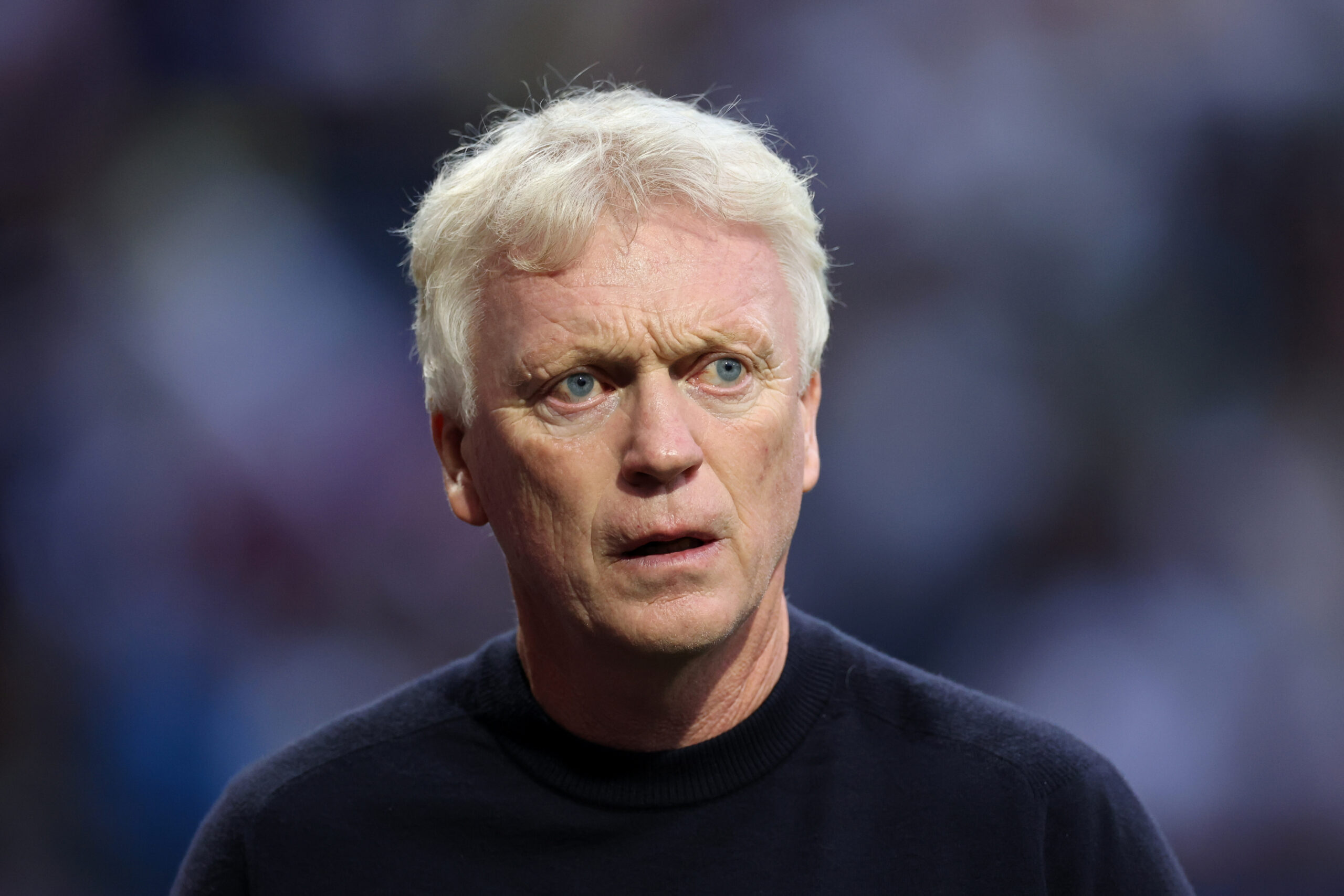 Everton boss Moyes rubbishes Chelsea transfer rumour