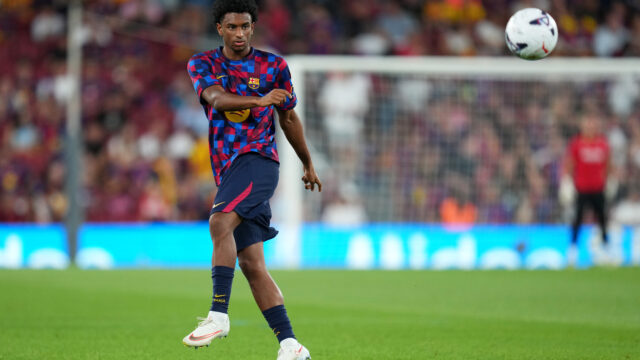 Manchester United monitoring Barcelona left-back Alejandro Balde