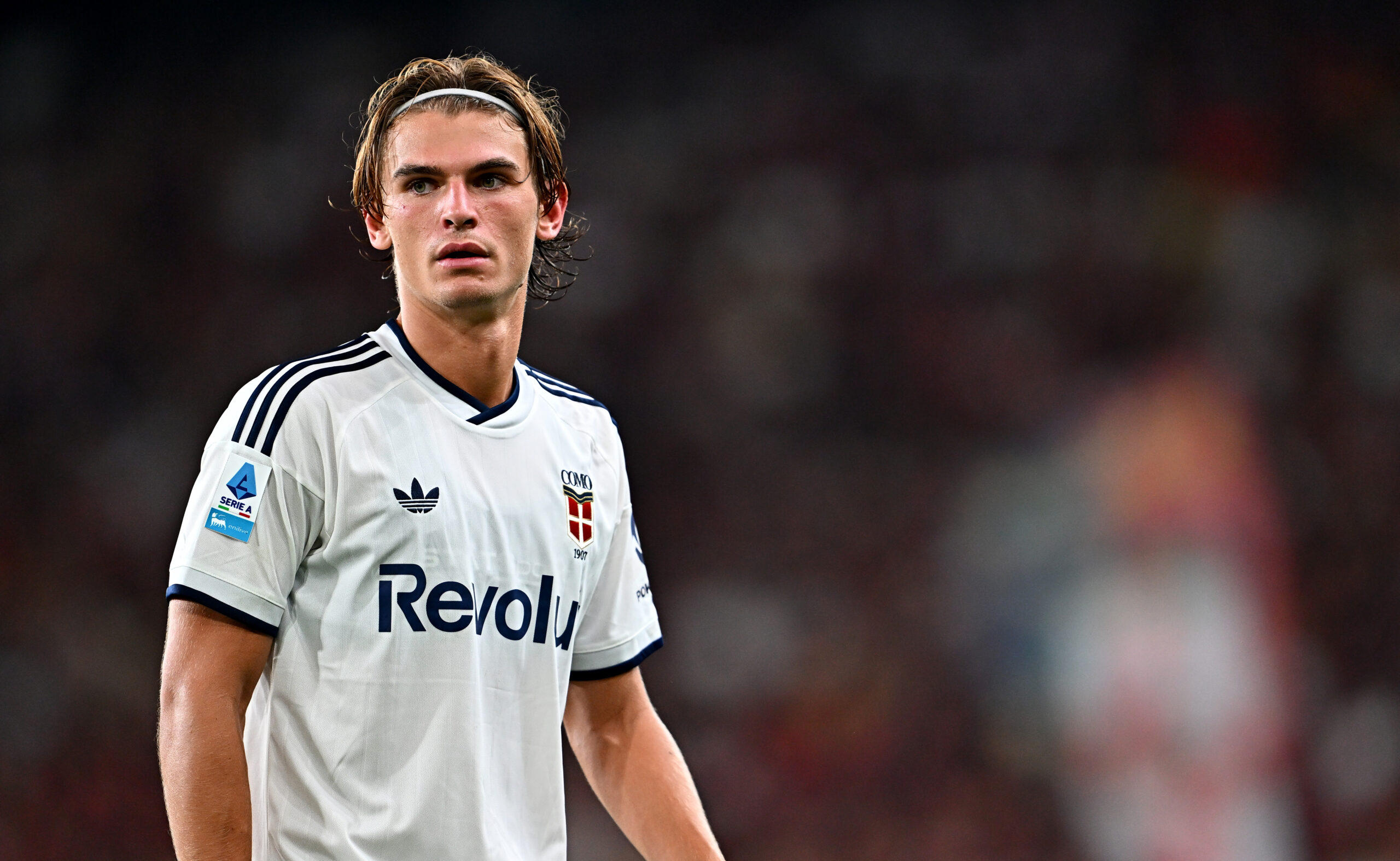 Arsenal consider €80m move for Como midfielder Paz