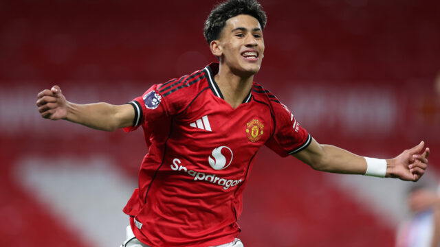 Giggs urges Man United to keep ‘generational’ JJ Gabriel at the club