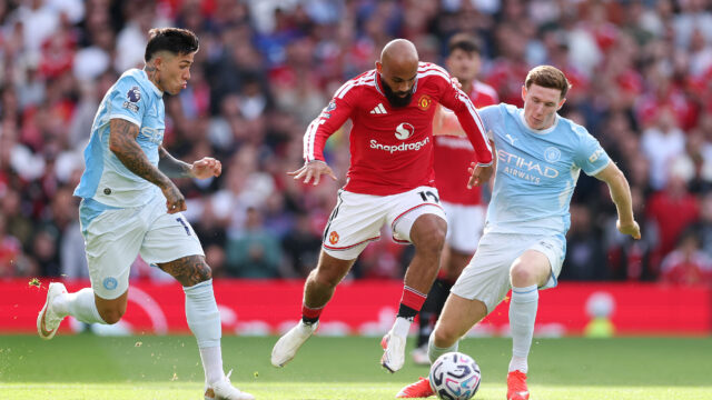 Rooney says ‘toothless’ Man United lack options after derby defeat