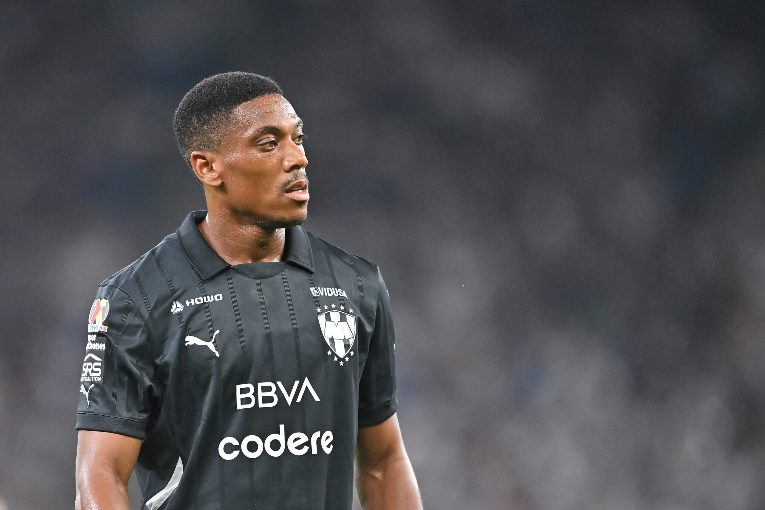 Former Man Utd star eyes Premier League return after becoming free agent
