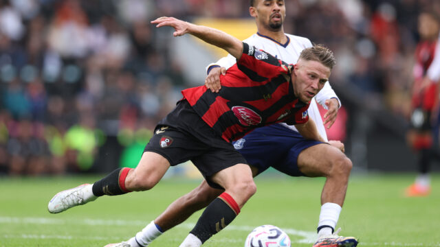 Iraola eyes reunion with Bournemouth defender at Liverpool – but faces Man United competition
