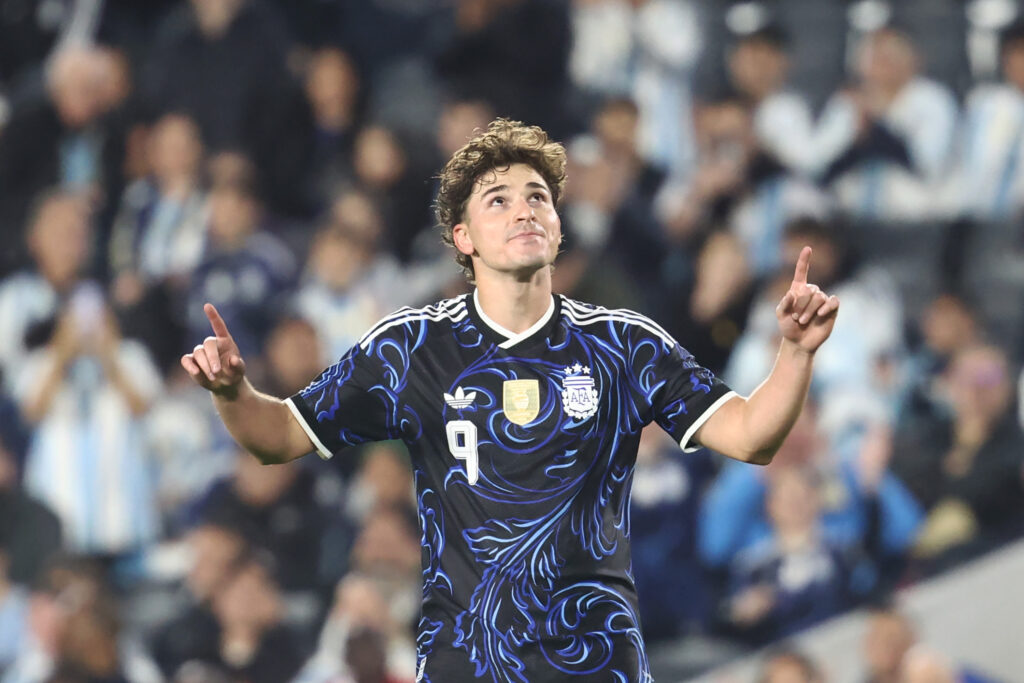 Arsenal given ‘fresh hope’ over Julian Alvarez move