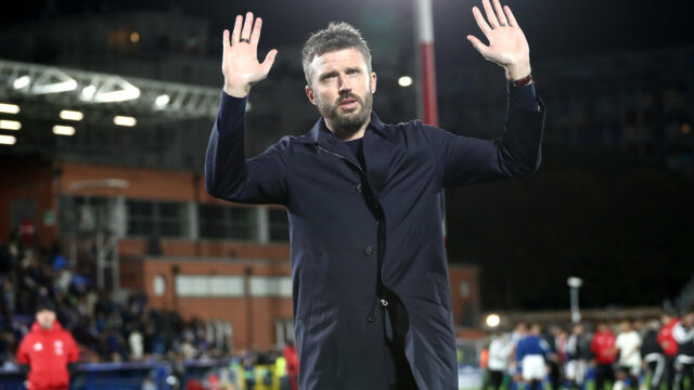 Carrick issues apology for ‘unacceptable’ Man United performance